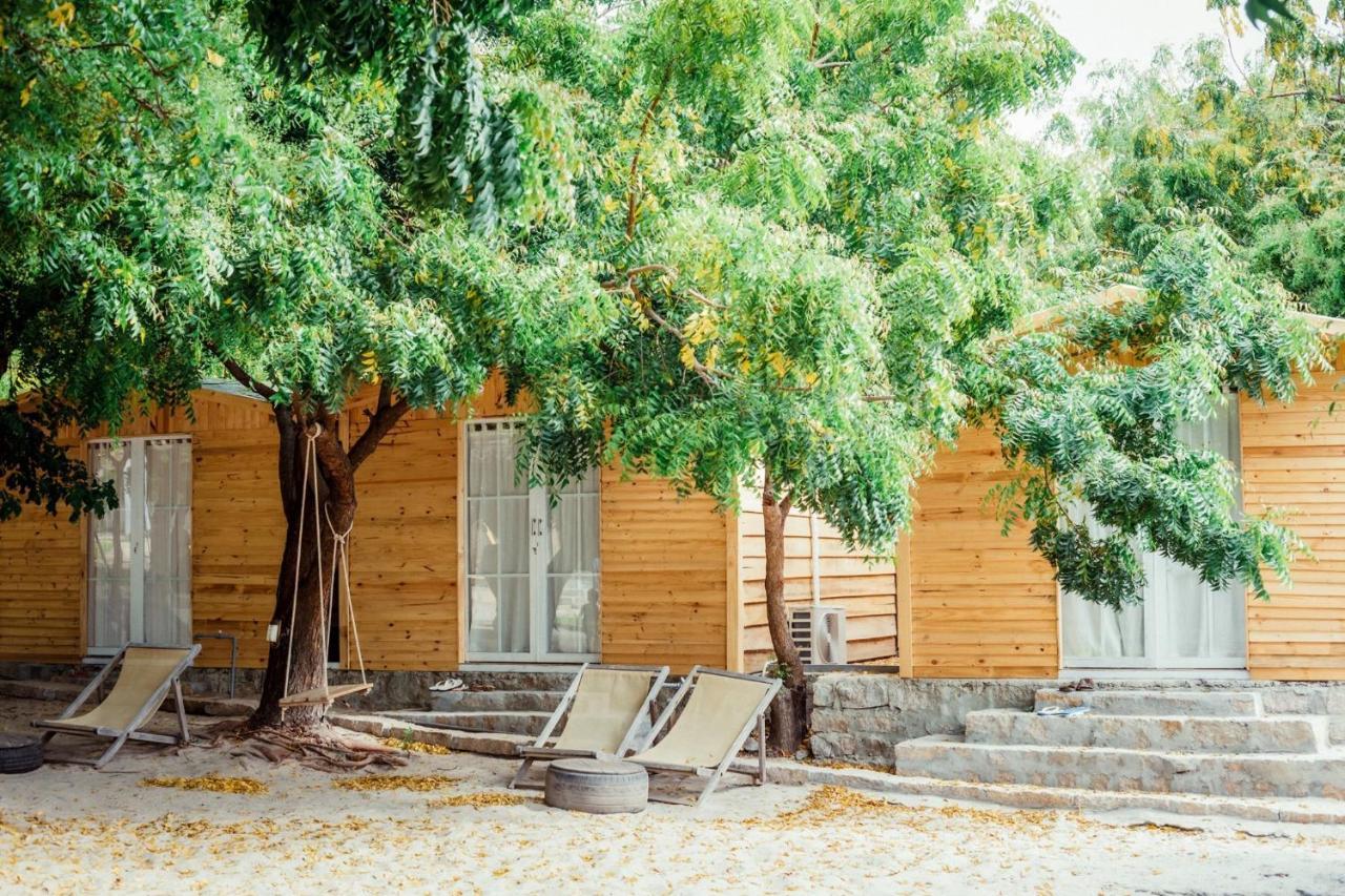 Villa Dao Hoa Vang Cam Ranh - Venuestay Екстериор снимка