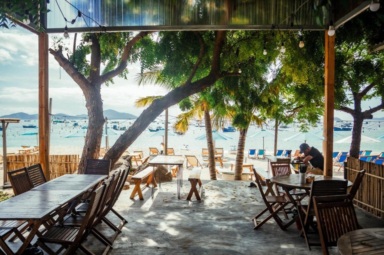 Villa Dao Hoa Vang Cam Ranh - Venuestay Екстериор снимка